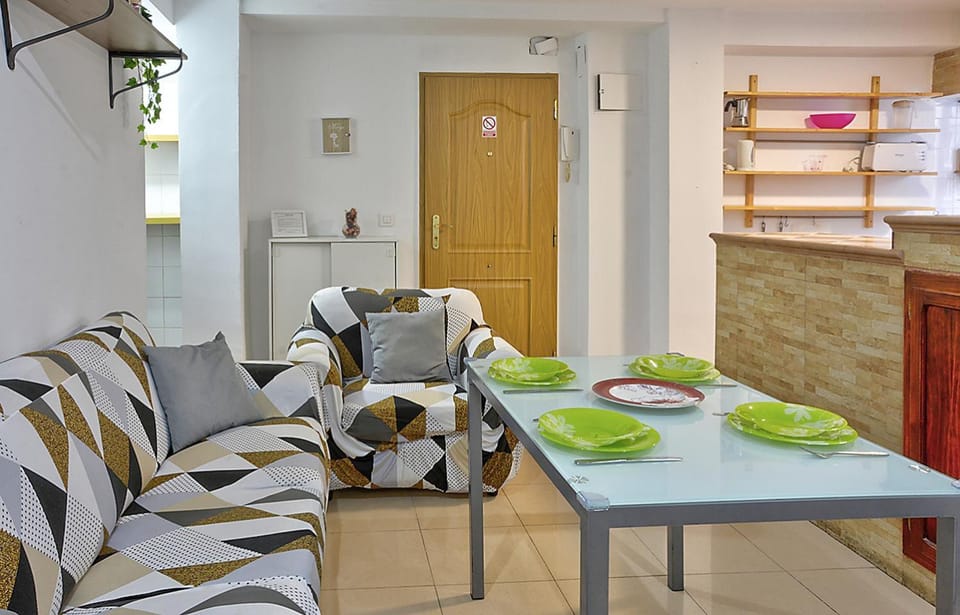 Kitchen or kitchenette, Living room, Dining area