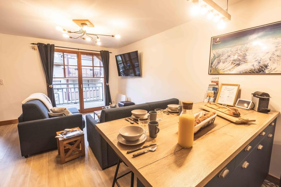 TV and multimedia, Kitchen or kitchenette, Living room