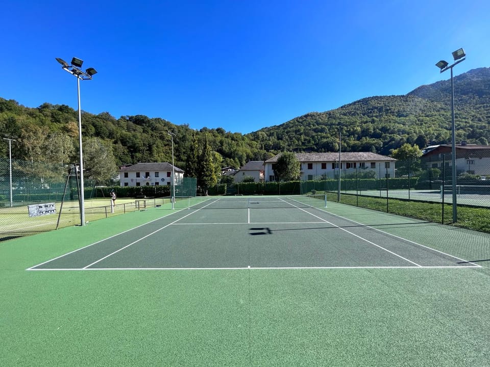 Tennis court