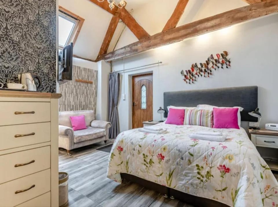 Curly Tail Accommodation Inn in Bishop's Castle