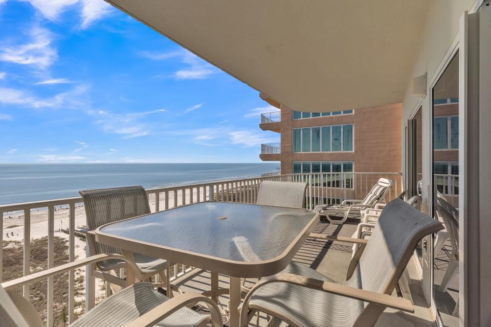 Stunning Oceanfront Condo with Resort Amenities Apartment in Orange Beach