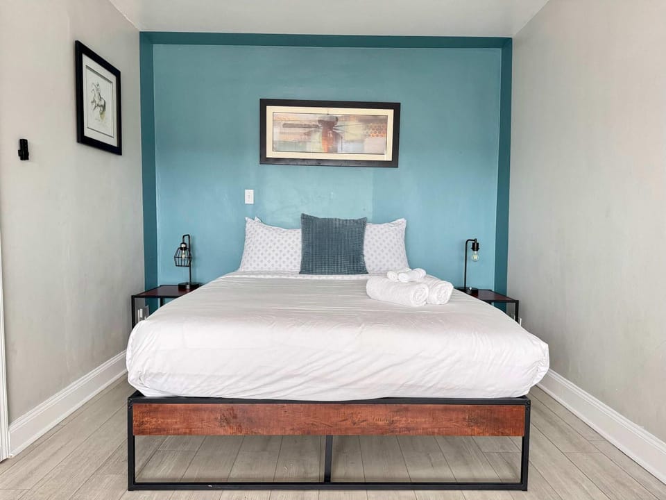 ATL Downtown 2BR King Bed Free Parking LM2007 House in Atlanta