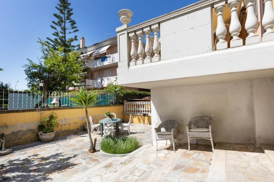 Property building, Patio, Spring, Day, Garden, View (from property/room), Balcony/Terrace, Dining area, Garden view