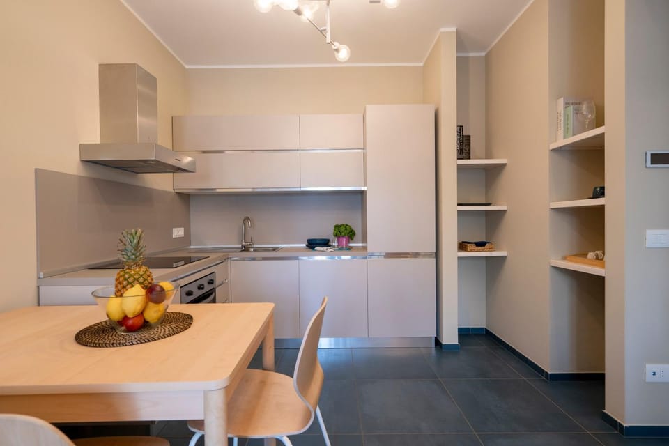 Kitchen or kitchenette, Dining area, oven, pet friendly, stove