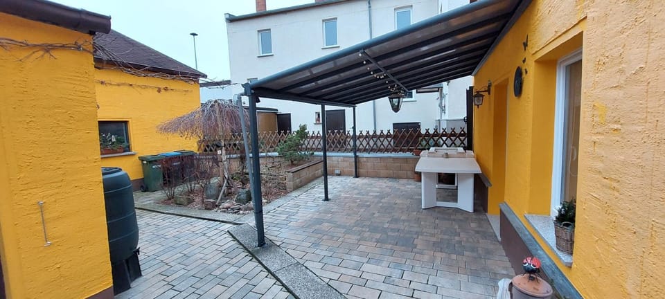 Property building, Balcony/Terrace