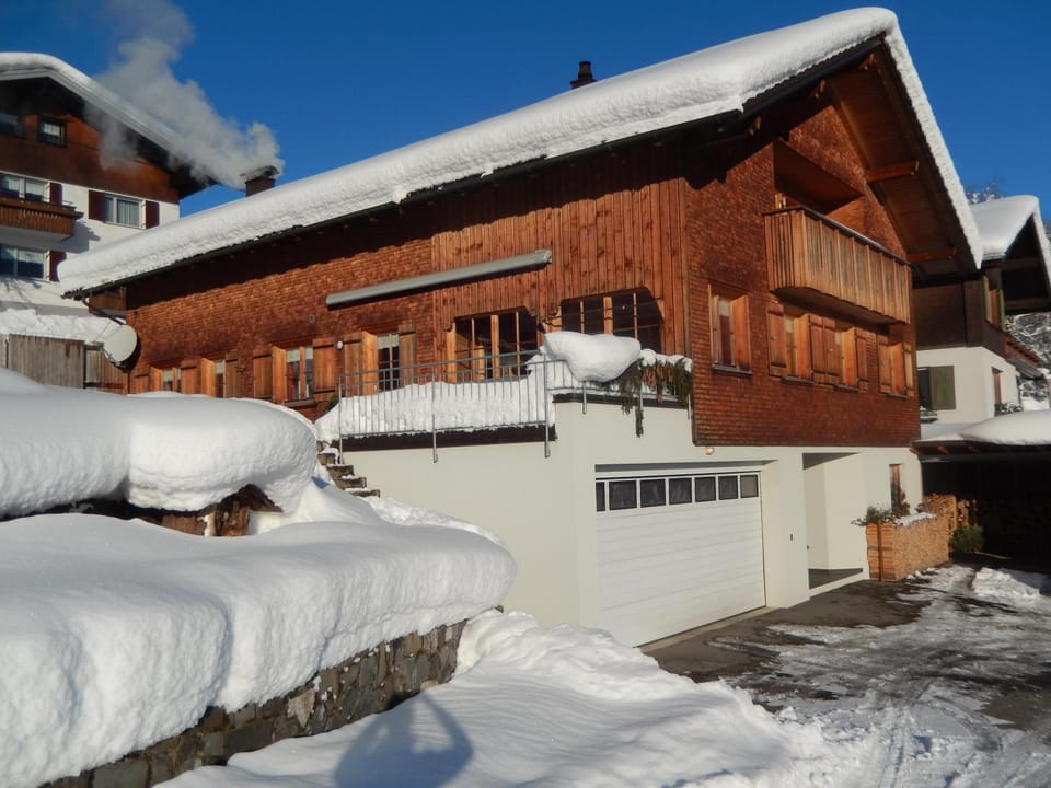 Facade/entrance, Winter