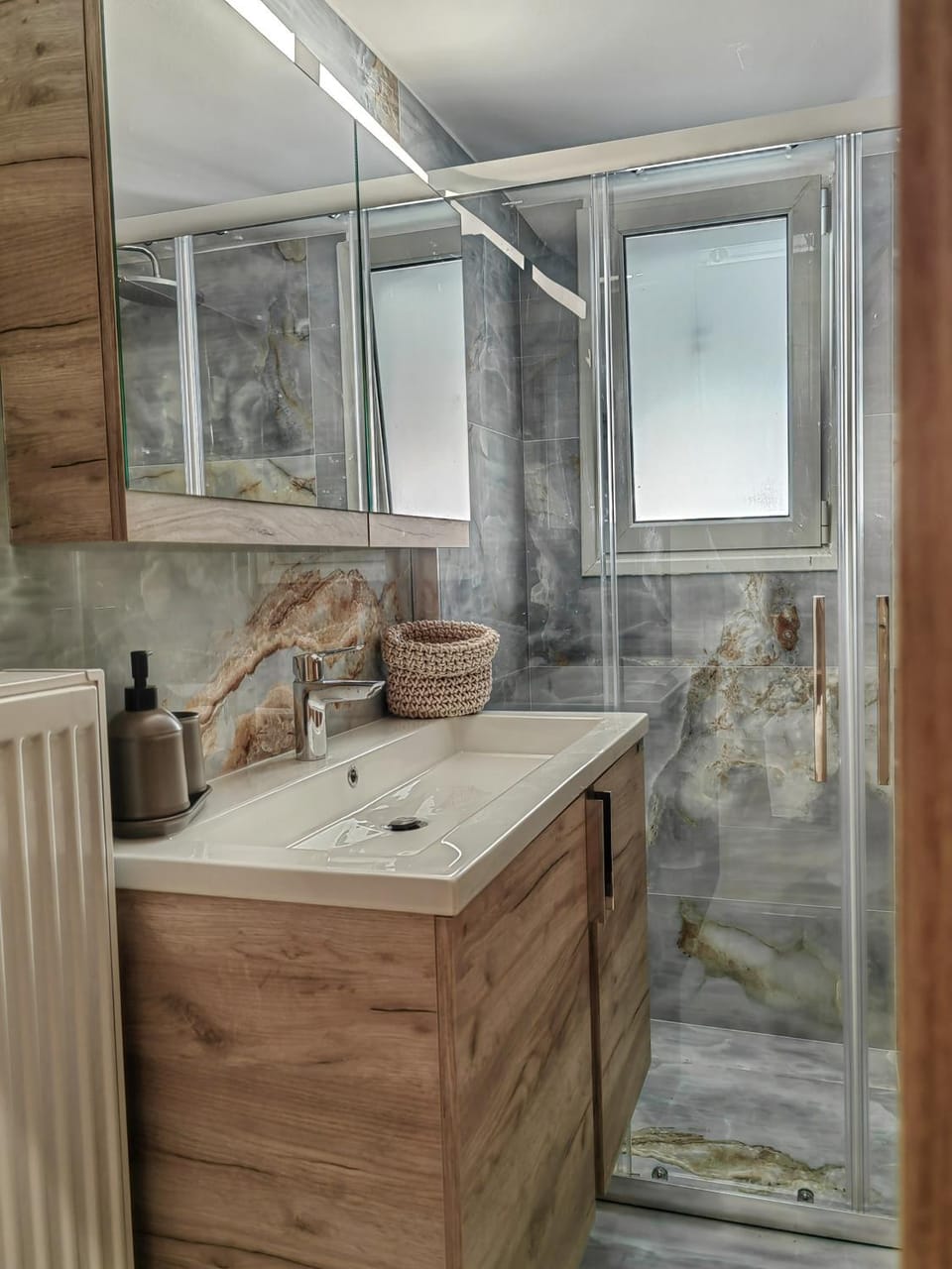 Shower, Bathroom