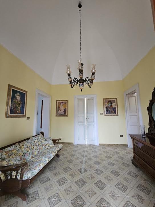 Living room, Decorative detail