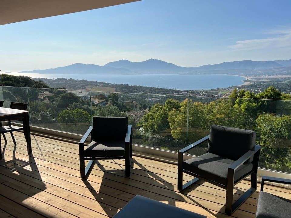 Day, Balcony/Terrace, Mountain view, Sea view