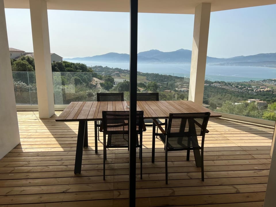 Day, Sea view