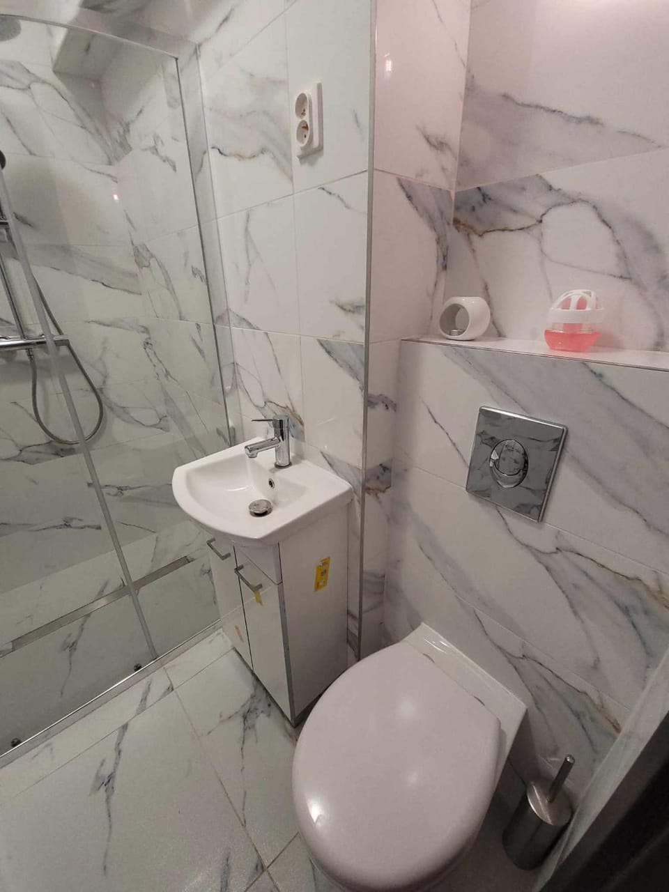 Shower, Toilet, Bathroom