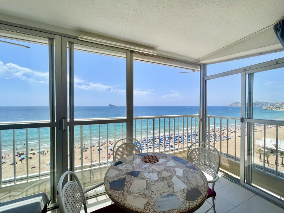Tor Maraya Seafront Levante Apartment in Benidorm