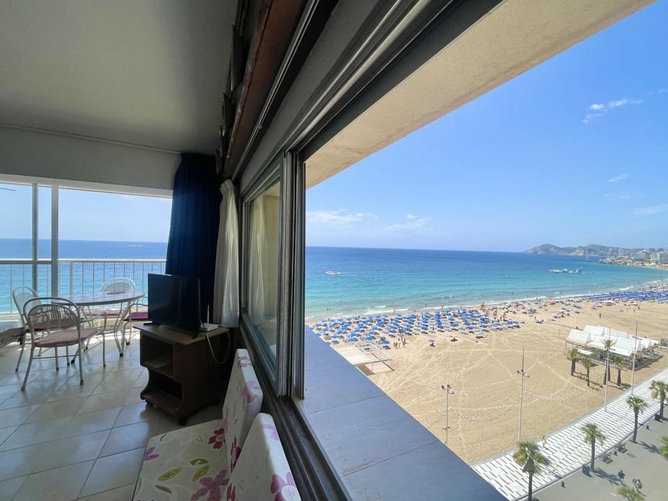 Tor Maraya Seafront Levante Apartment in Benidorm