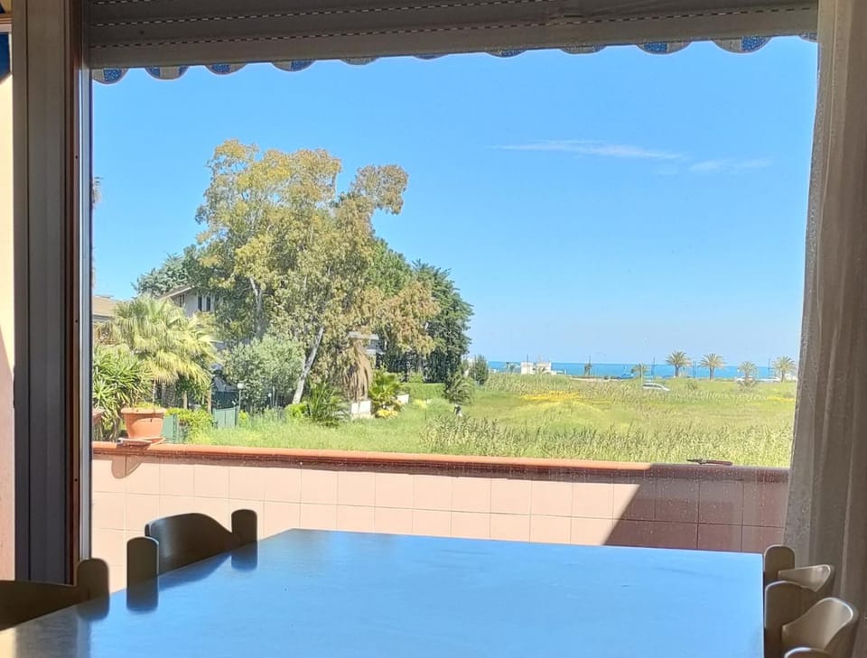 View (from property/room), Balcony/Terrace, Sea view