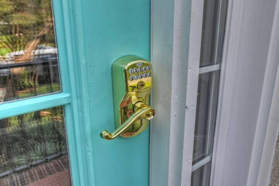 The Home Collection CLT: Lamar Avenue Apartment in Charlotte