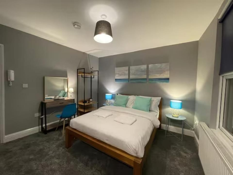 Small Double Studio close to King's Cross & Camden Apartment in London Borough of Islington