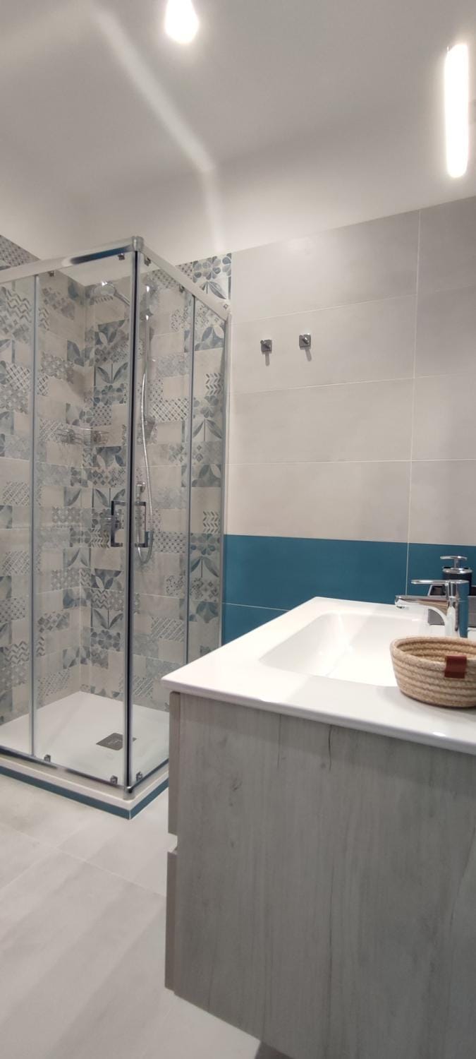 Shower, Bathroom