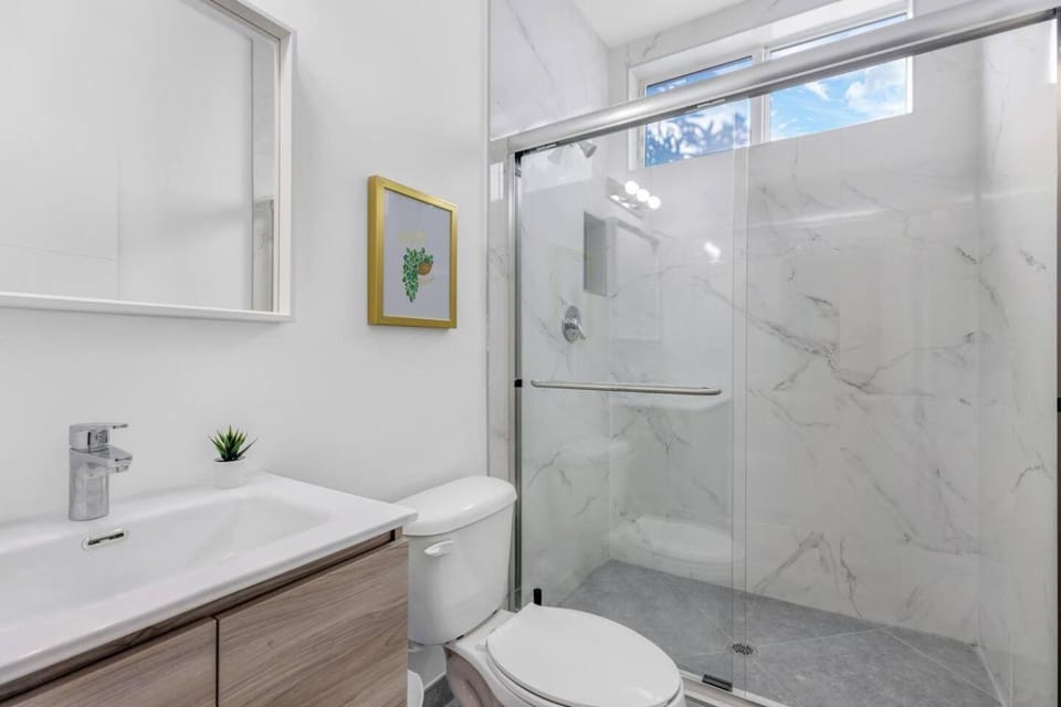 Up to 16 guests! Modern house near Wynwood Villa in Miami