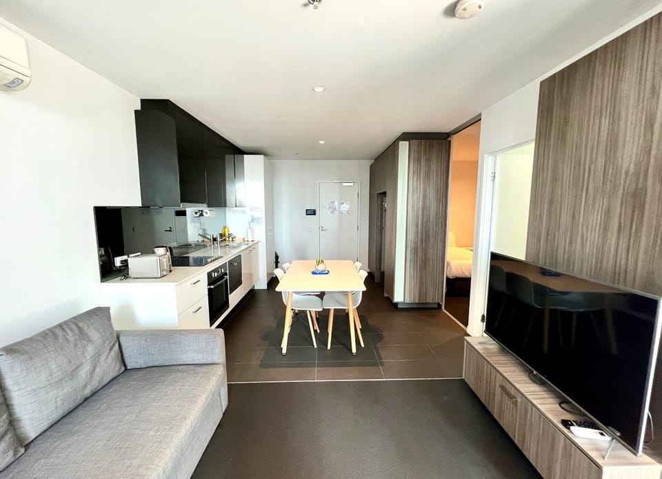 TV and multimedia, Kitchen or kitchenette, Living room, Dining area