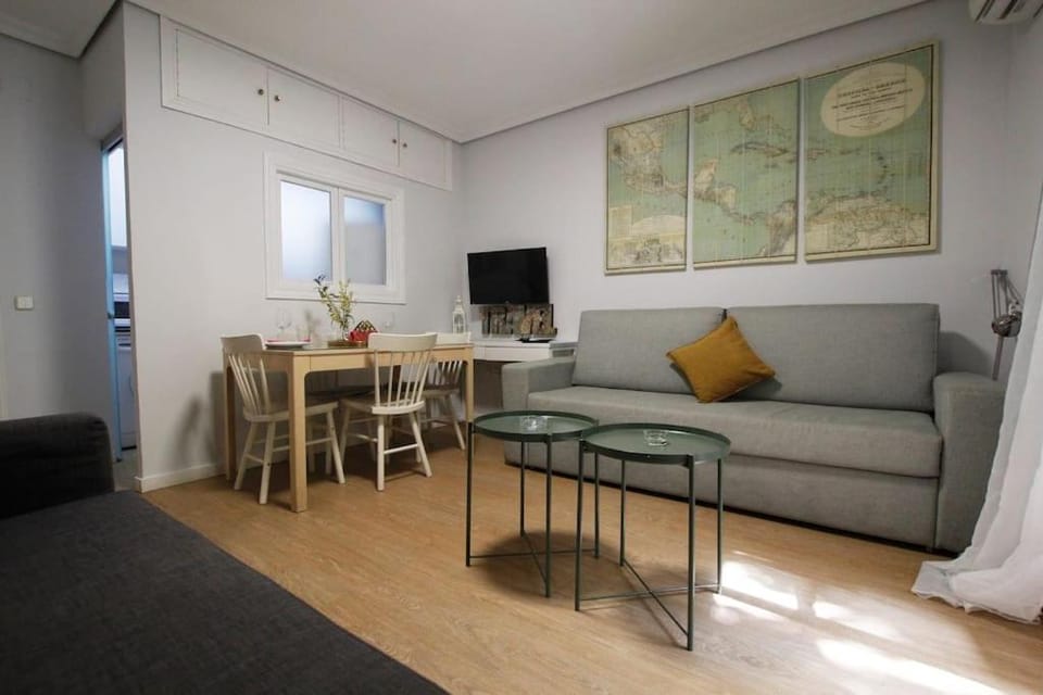 TV and multimedia, Living room, Dining area