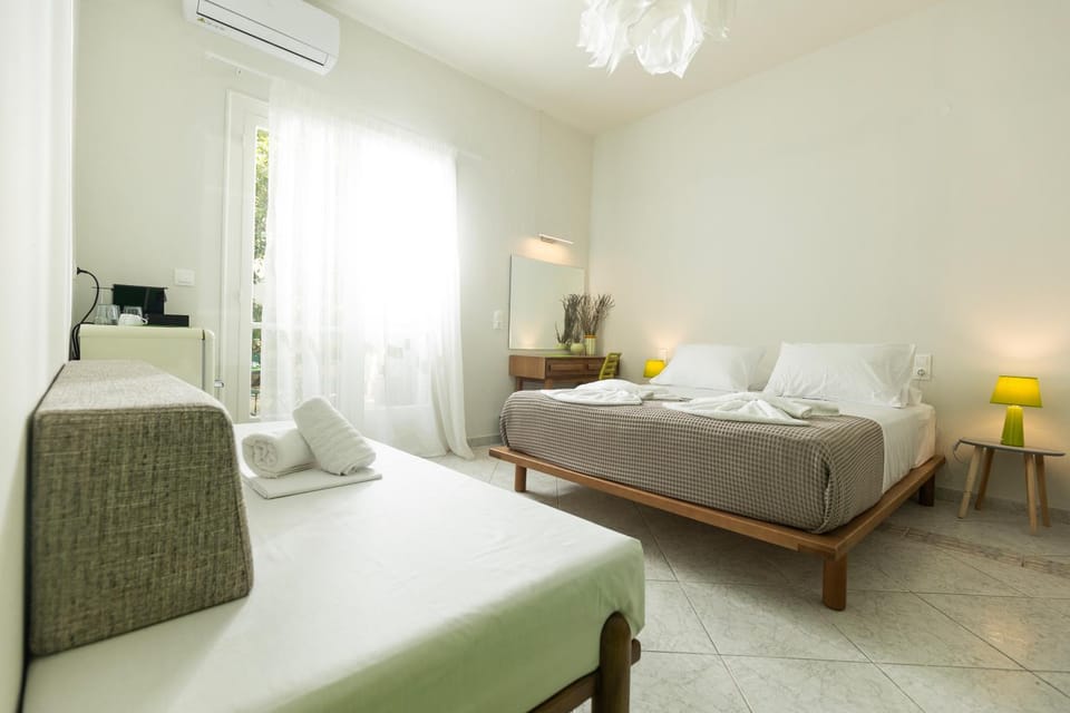 Bed, Bedroom, air conditioner
