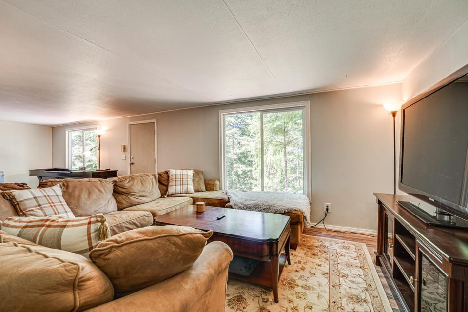 Cle Elum Cabin: Spacious Yard w/ ATV Trail Access! Cabin in Kittitas County