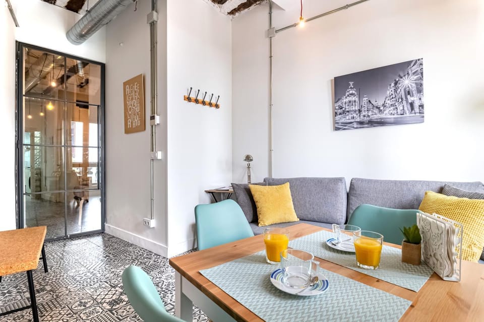 Living room, Seating area, Dining area