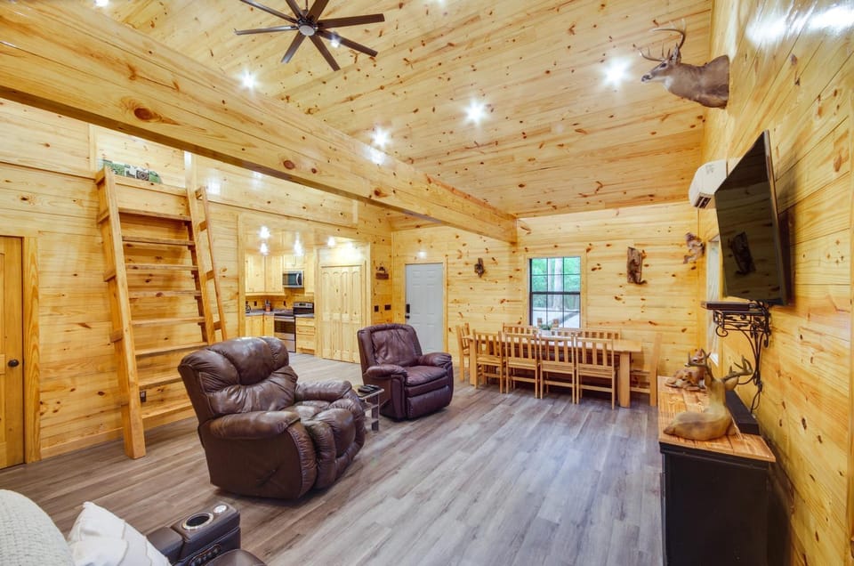 Crystal Springs Cabin, 4 Mi to Calling Panther! Cabin in Mississippi