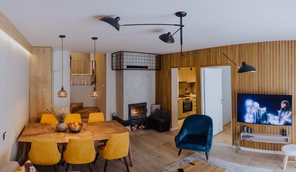 TV and multimedia, Living room, Seating area