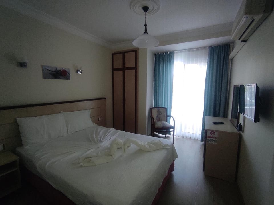 AYHAN OTEL Hotel in Cesme