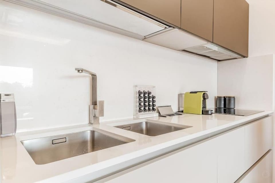 Luxury apartment front of Cavalieri Hilton Hotel Apartment in Rome