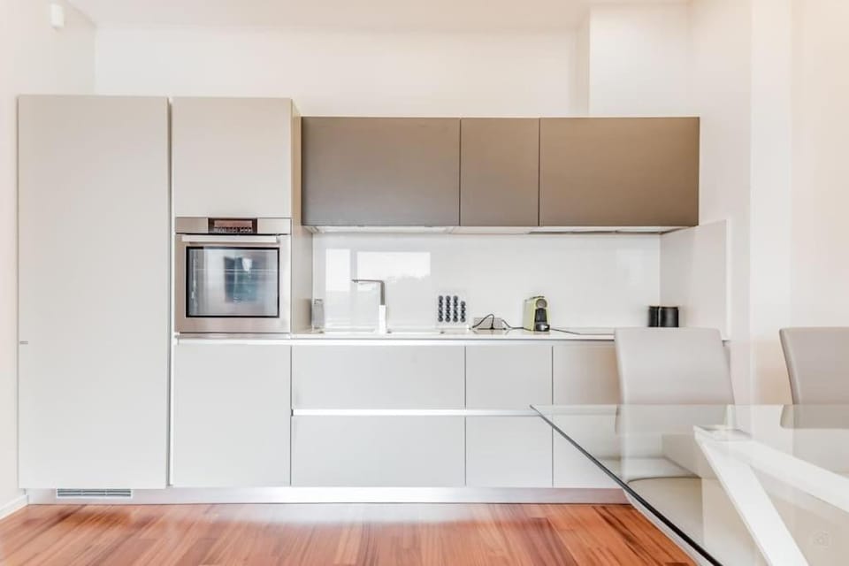 Luxury apartment front of Cavalieri Hilton Hotel Apartment in Rome