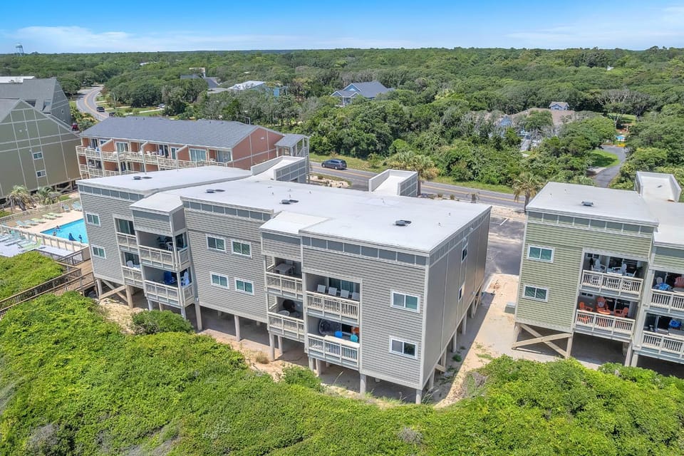 Beach Birds by Oak Island Accommodations Apartment in Caswell Beach