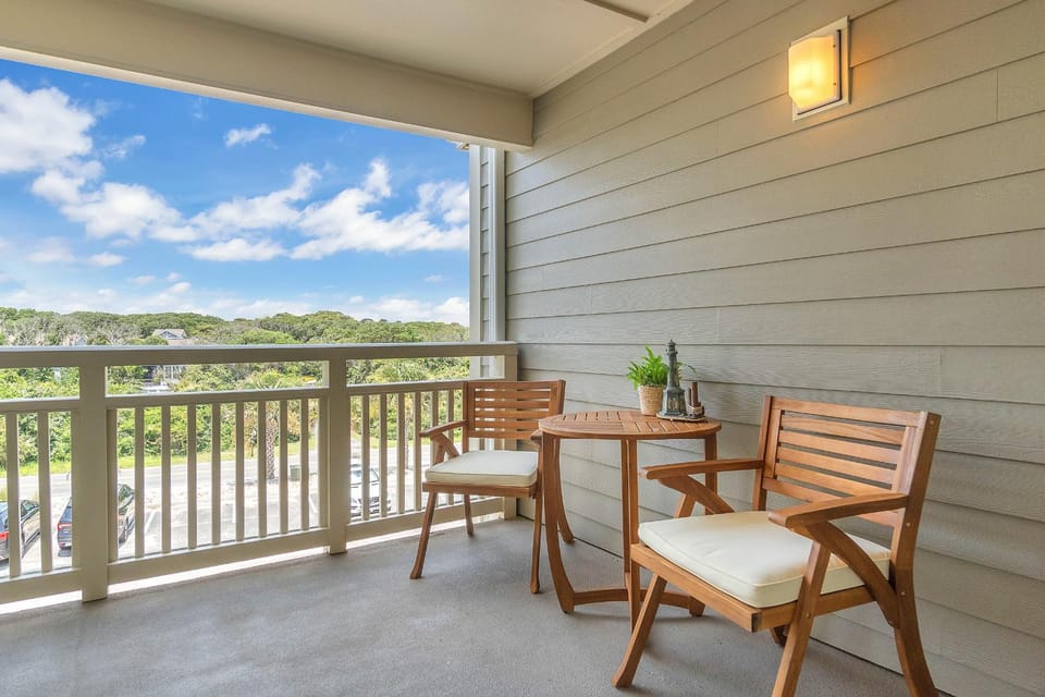 Beach Birds by Oak Island Accommodations Apartment in Caswell Beach