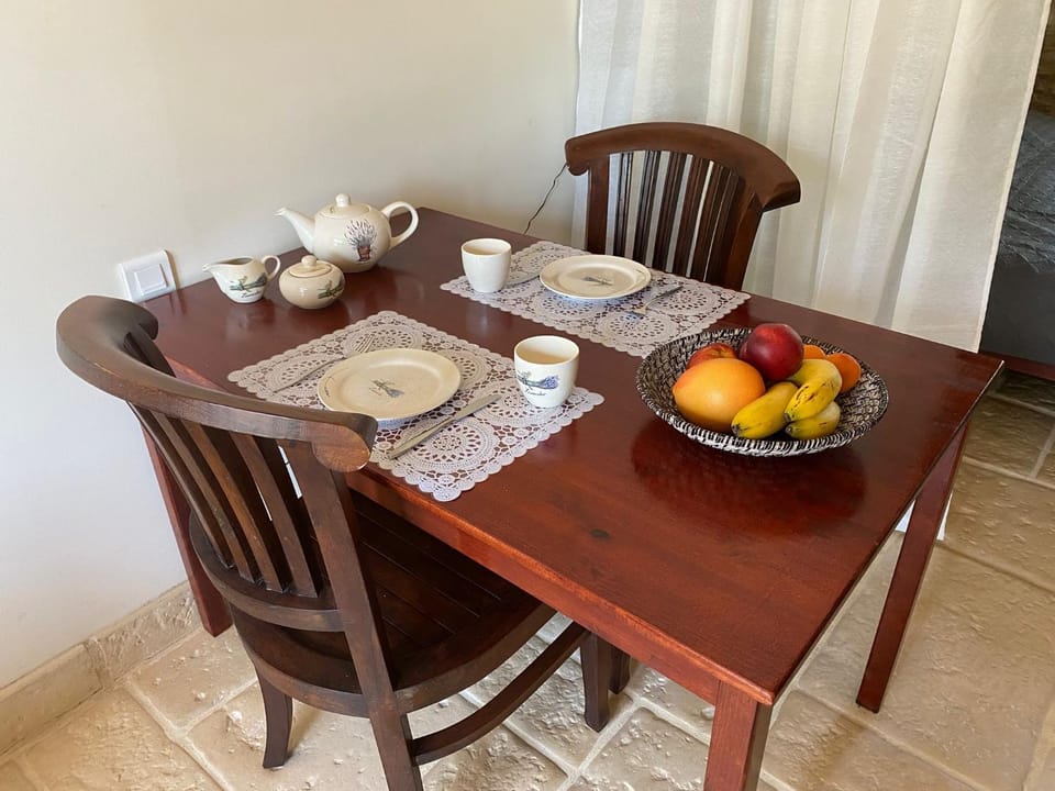 Food and drinks, Dining area, Food, Breakfast