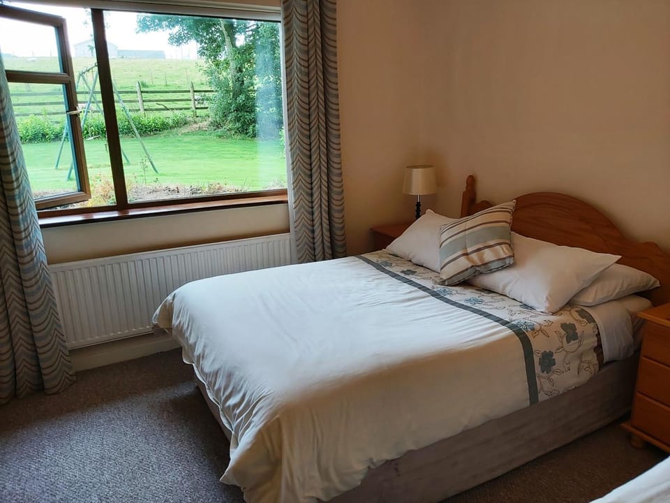 Valley Lodge Room Only Guest House Bed and Breakfast in County Mayo