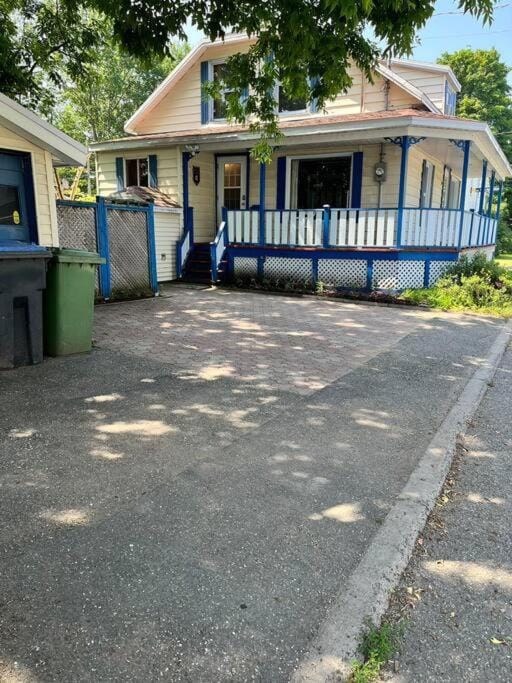 Petite maison 2 bedrooms House in Levis