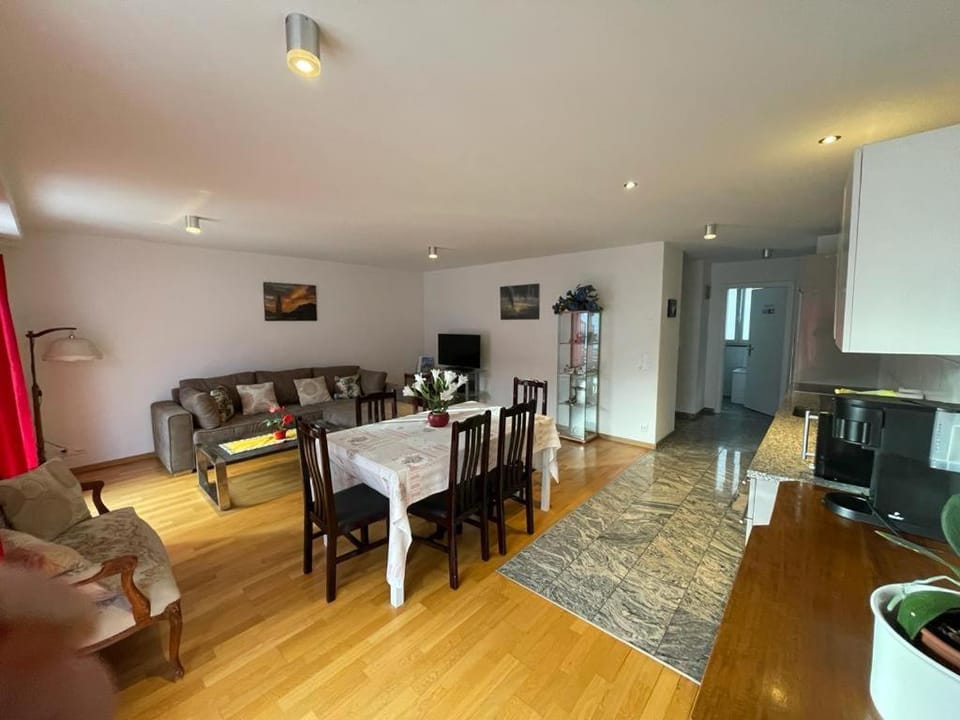 Abendrot - Direct lake view Apartment in Canton of Bern (Region)