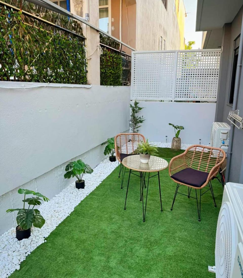 Garden, Balcony/Terrace