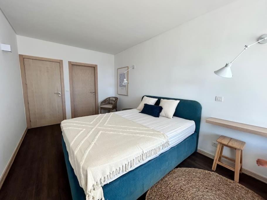 Sesimbra Califórnia beach front Apartment in Sesimbra