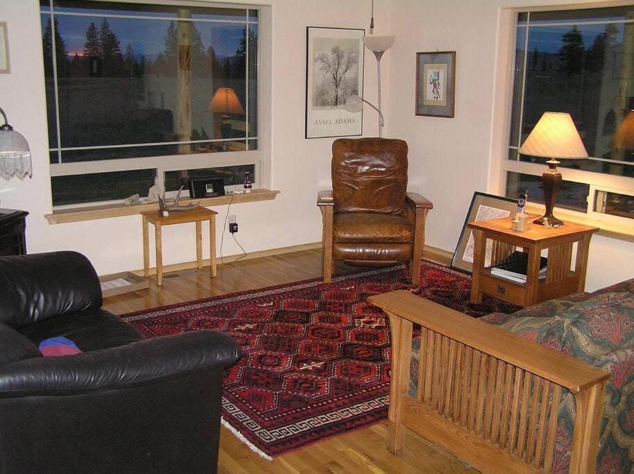 Living room, Seating area