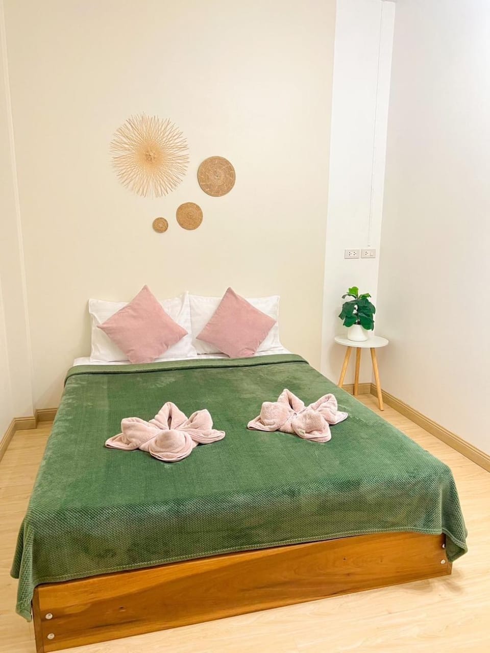 Bed, Photo of the whole room