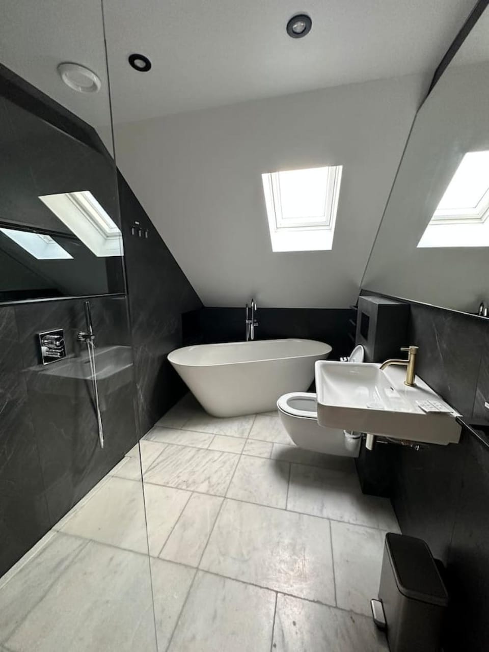 Laurieston Penthouse Apartment in Scotland