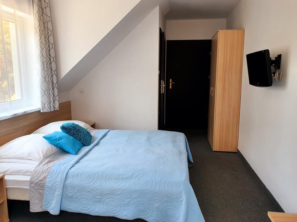 The White House Dom Wypoczynkowy Bed and Breakfast in West Pomeranian Voivodeship, Poland