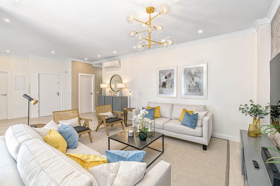 Communal lounge/ TV room, Living room