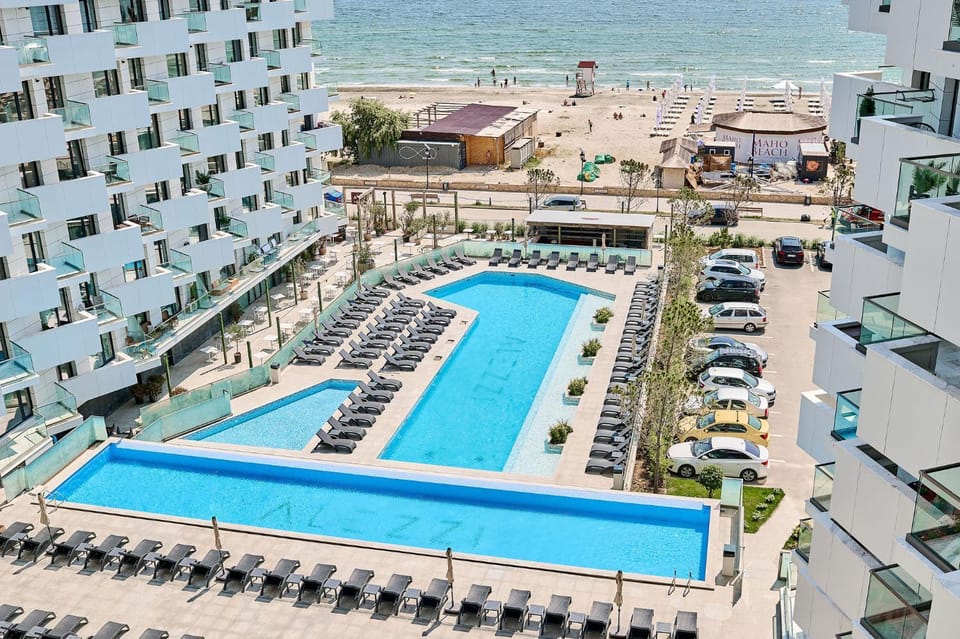 Bird's eye view, Beach, Pool view, Sea view, Swimming pool, sunbed