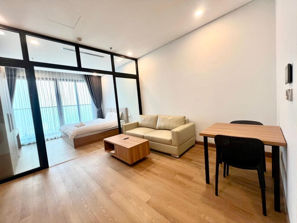 Lancaster Luminaire Hanoi Apartment - 1152 Lang street Apartment in Hanoi