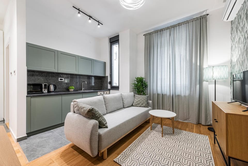 Kitchen or kitchenette, Living room, Seating area, Dining area, minibar, oven, pet friendly, stove