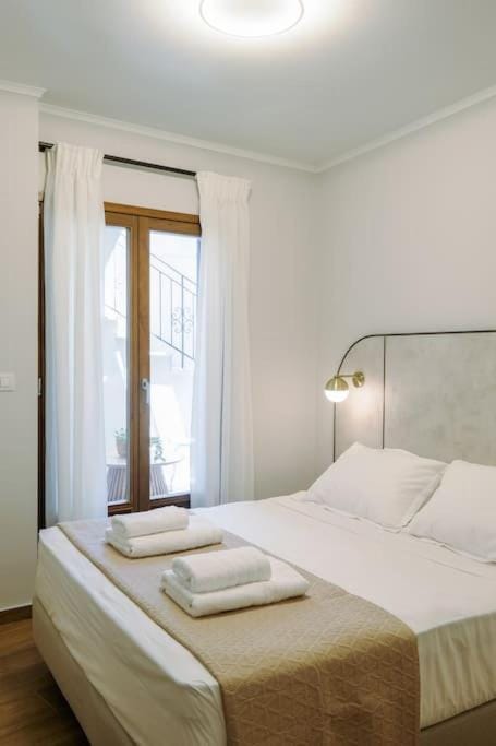 In Heart of Old Town Saint Rocco's Chic Apt Apartment in Chania