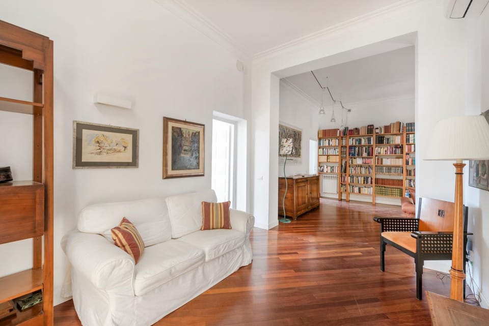 Library, Living room, Seating area